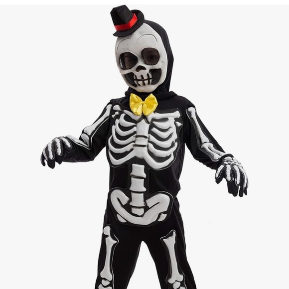 3-4 T skeleton custome - Picture 2 of 2